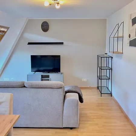Centrally Located And Comfortable In Halle *
