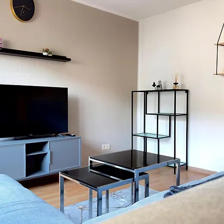 Centrally Located And Comfortable In Halle *